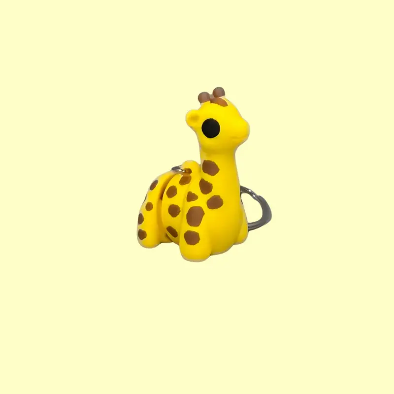 Articulated Giraffe Keychain – 3D Printed Moveable Animal Charm 1