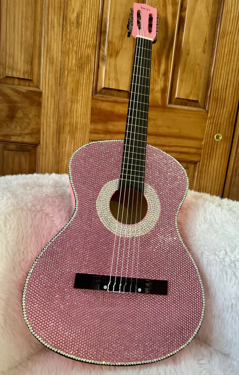 Beginner-Friendly Posh Pink Acoustic Guitar – Starter Pack Included 1