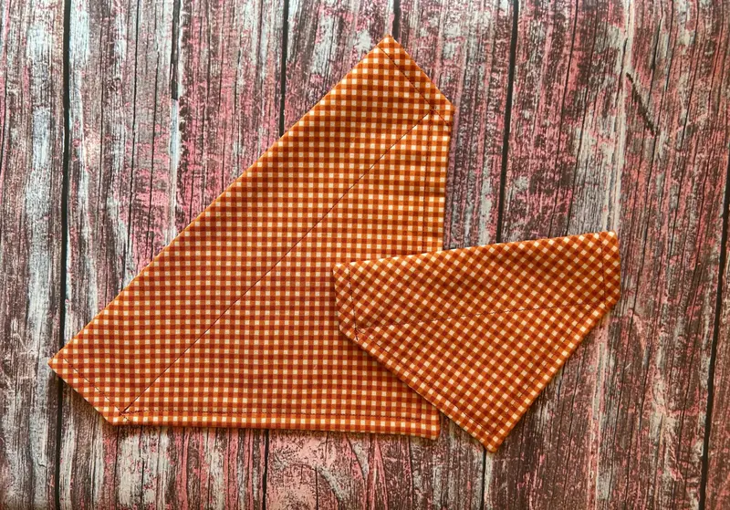 Fall Checkered Over-The-Collar Bandana For Dogs 1