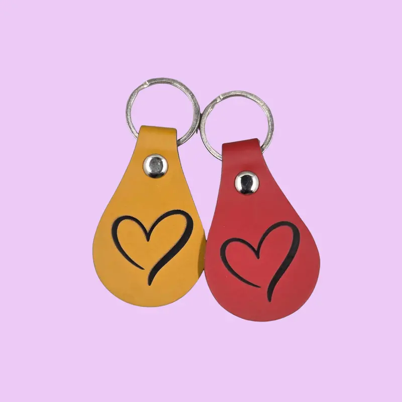 Faux Leather Heart Keychain – Minimalist Love Accessory 1