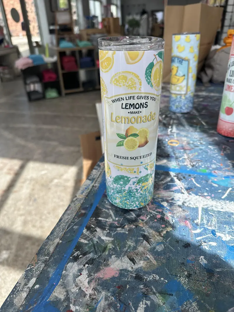 Refreshing Lemonade Design Tumbler 1