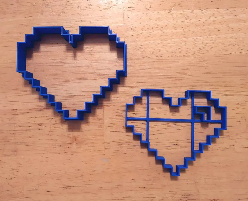 Retro 8-Bit Pixel Heart Cookie Cutter Set (2-Piece) 1