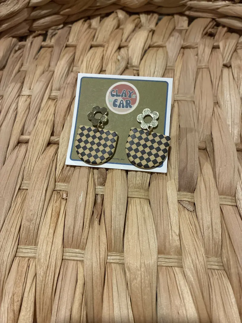 Spring Checkers Game Set – Vintage-Inspired Board Game Decor 1