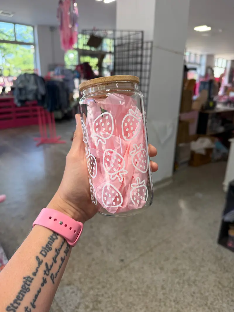 Strawberry-Design Glass Tumbler 1
