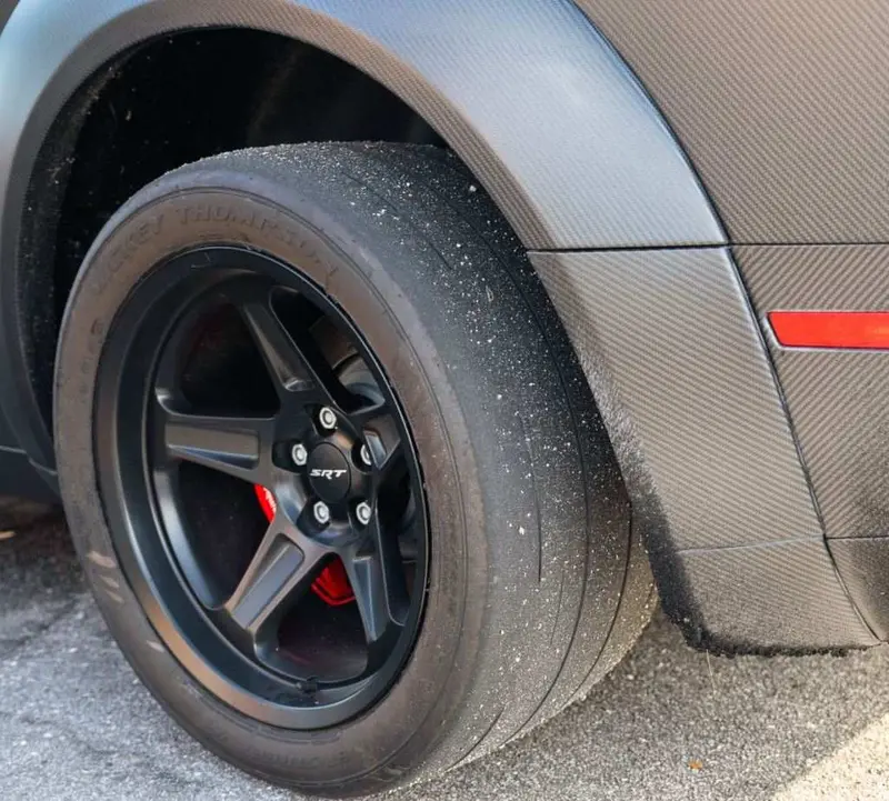 Et Street R Radial Performance Tire – P275/40R17 1